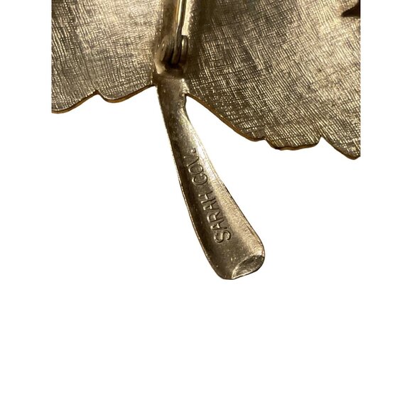 Vintage Sarah Coventry Gold Leaf Brooch With Faux Pearl Pin - Picture 4 of 5